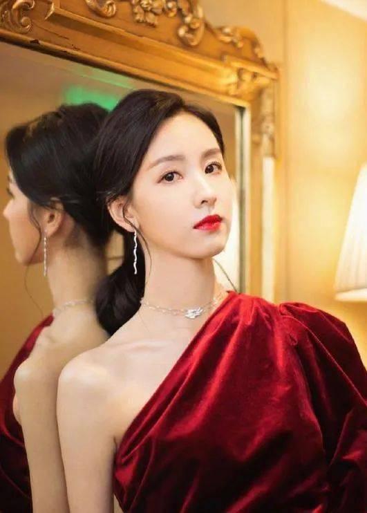 李艺娱乐圈爆料,揭秘明星幕后故事